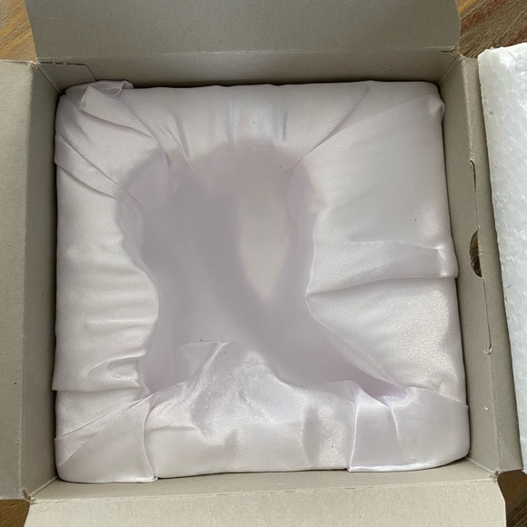 Precious Moments, To Have & To Hold Forevermore - Picture 9 of 12